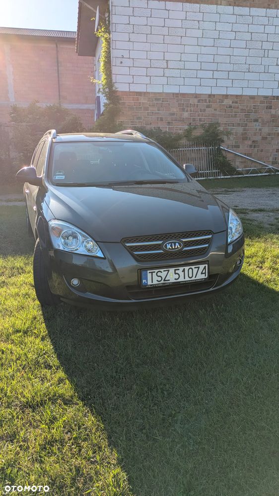 Kia Ceed 1.6 Crdi Comfort + - 2