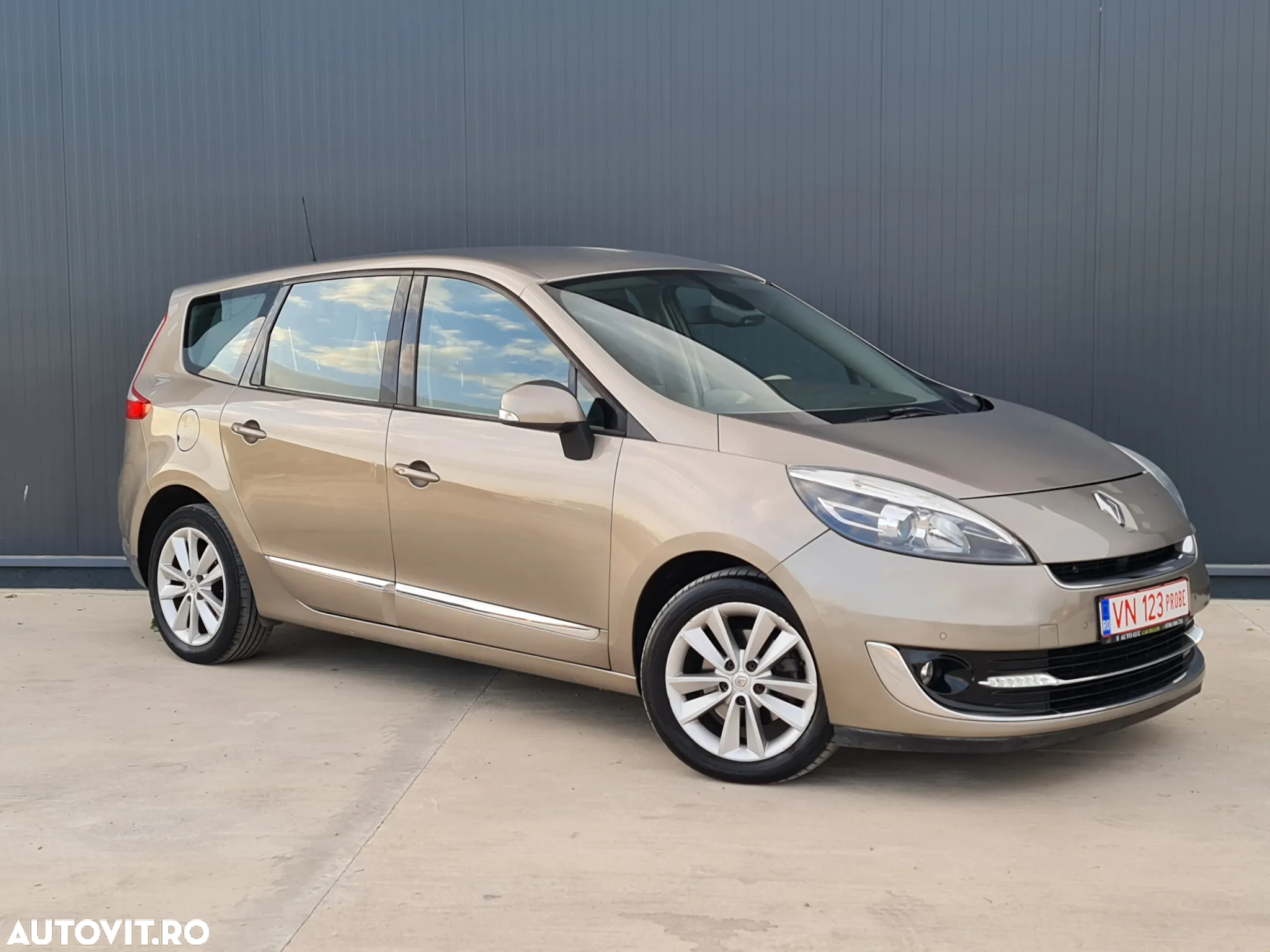 Renault Grand Scenic 1.6 dCi Energy Privilege - 2