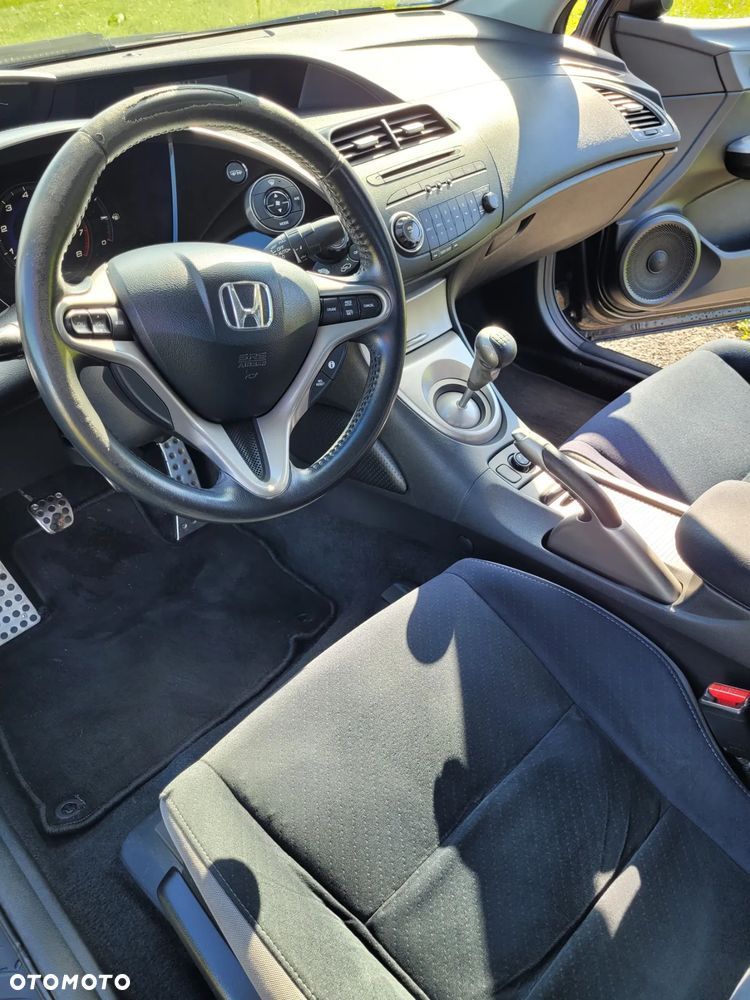 Honda Civic 1.8i-VTEC Sport - 11
