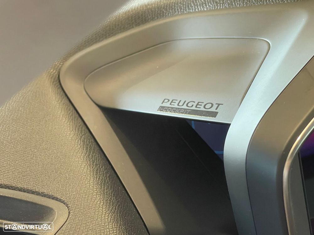 Peugeot 2008 1.2 PureTech Allure Pack EAT8 - 13