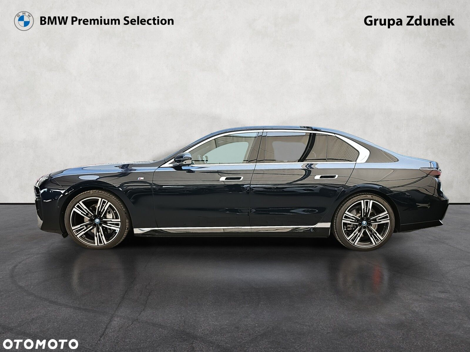 BMW i7 - 8