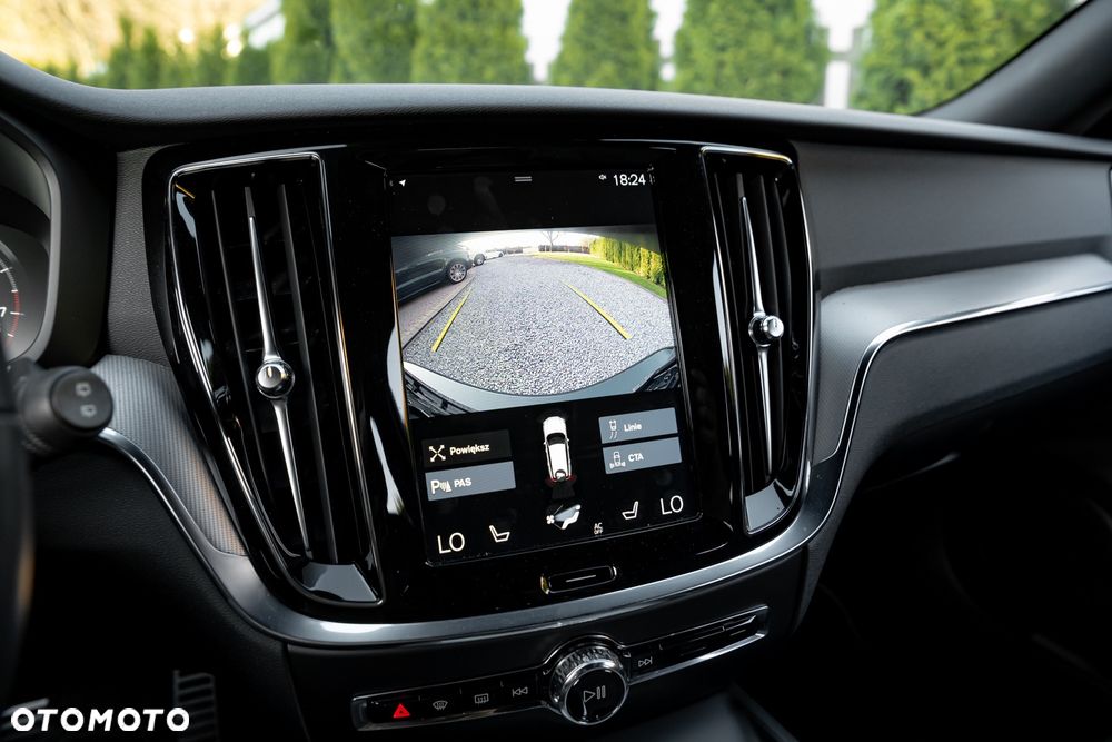 Volvo V60 B5 B R-Design - 35