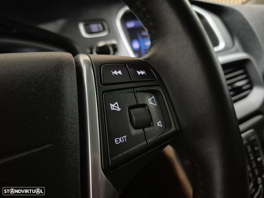 Volvo V40 Cross Country 1.6 D2 Momentum Powershift - 11