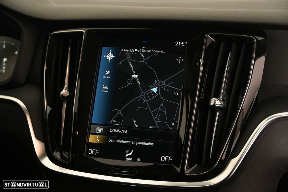 Volvo V60 2.0 D3 Momentum Geartronic - 28