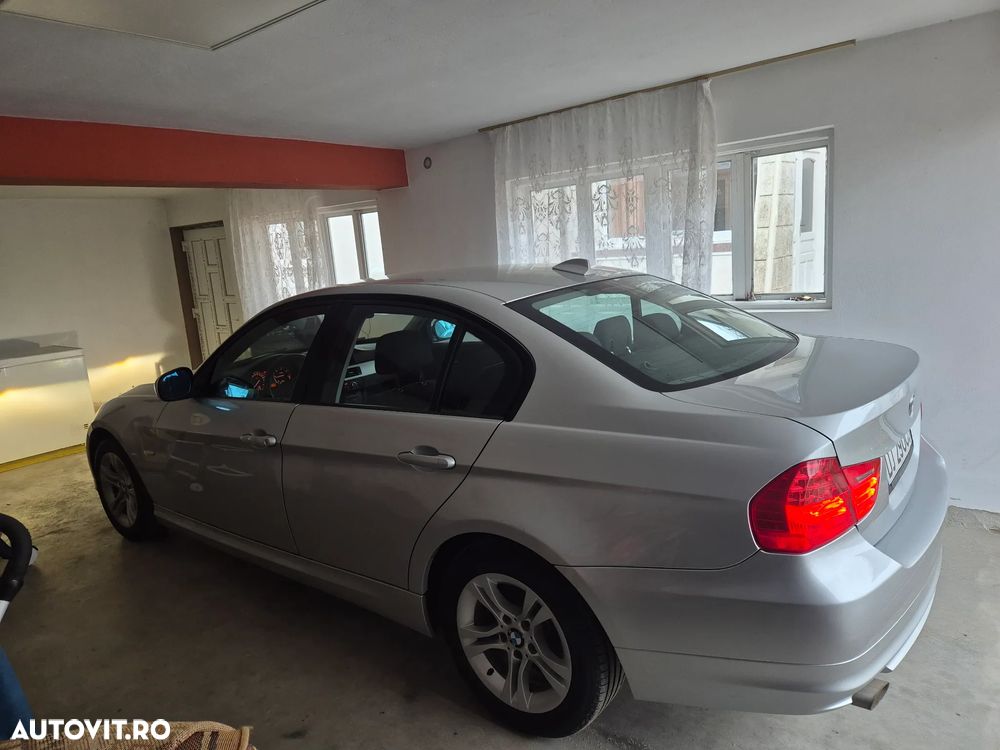 BMW Seria 3 318d - 10