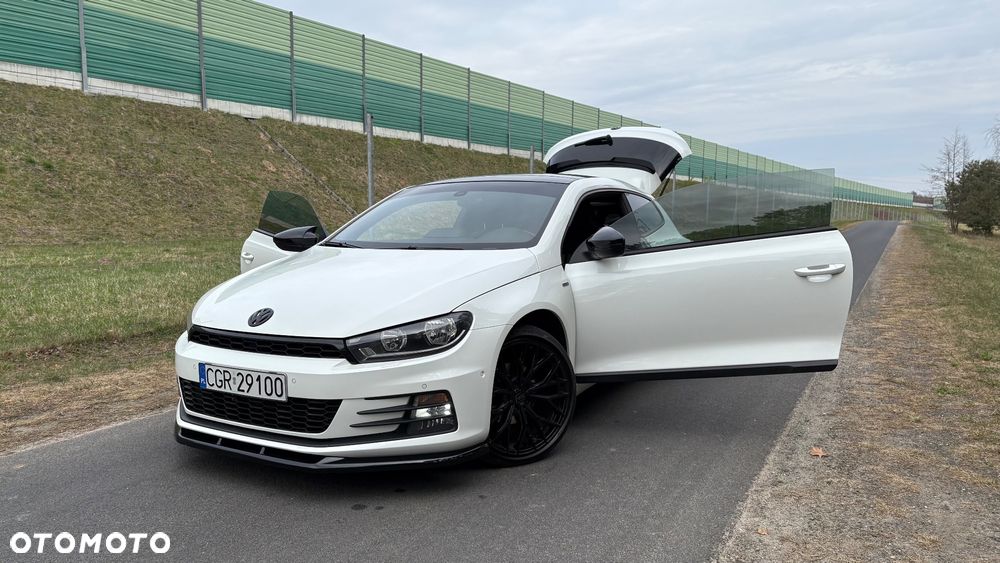 Volkswagen Scirocco 2.0 TDI Blue Motion Technologie Club - 12