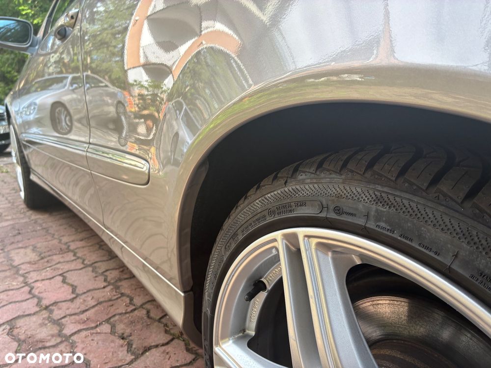 Mercedes-Benz CLK - 16