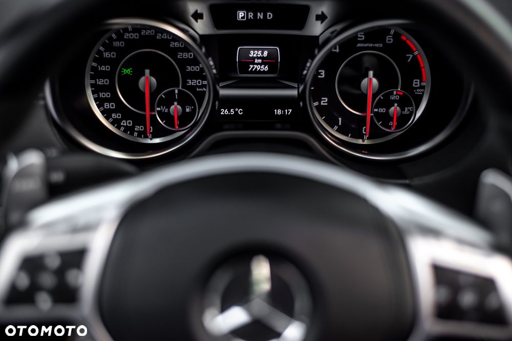 Mercedes-Benz SL 63 AMG AMG Speedshift MCT 7-Gang Sportgetriebe AMG Performance Package - 14
