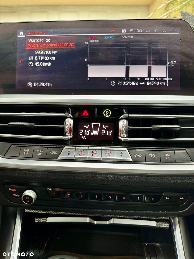 BMW Seria 3 318d M Sport - 29
