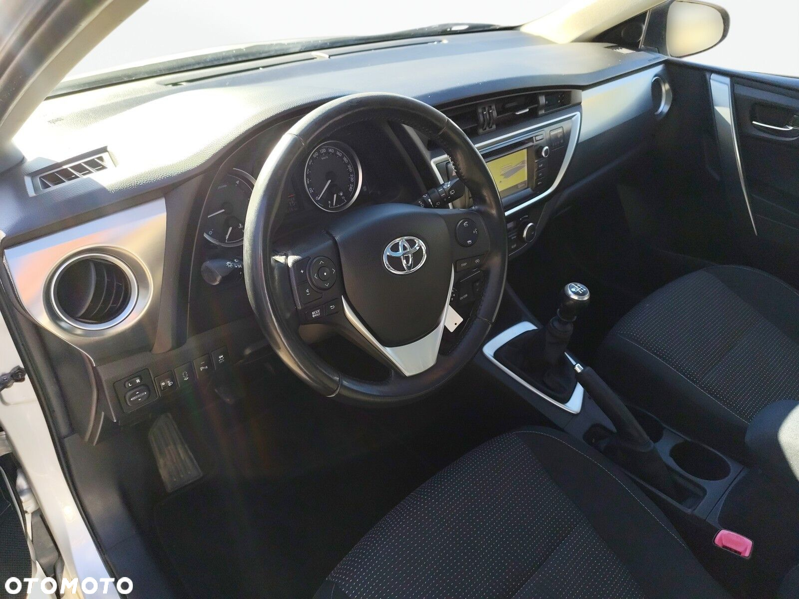 Toyota Auris - 9