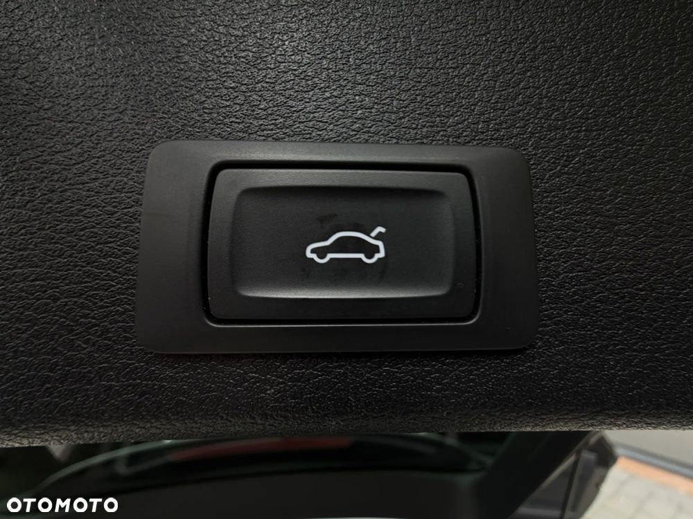 Audi A4 Avant 40 TDI Sport S tronic - 24