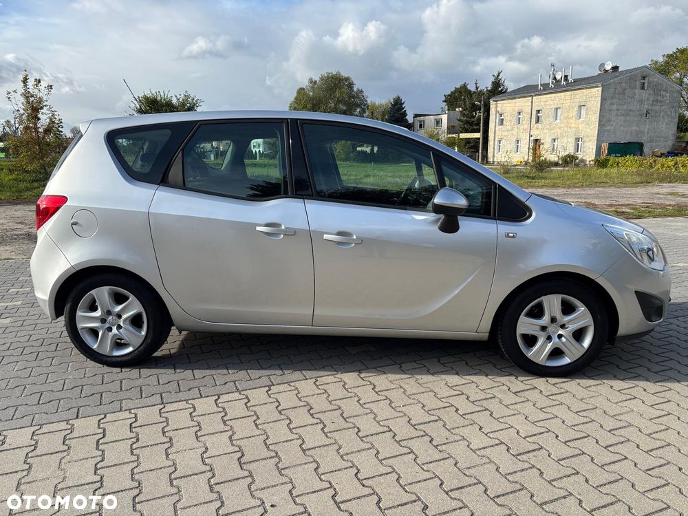 Opel Meriva - 12