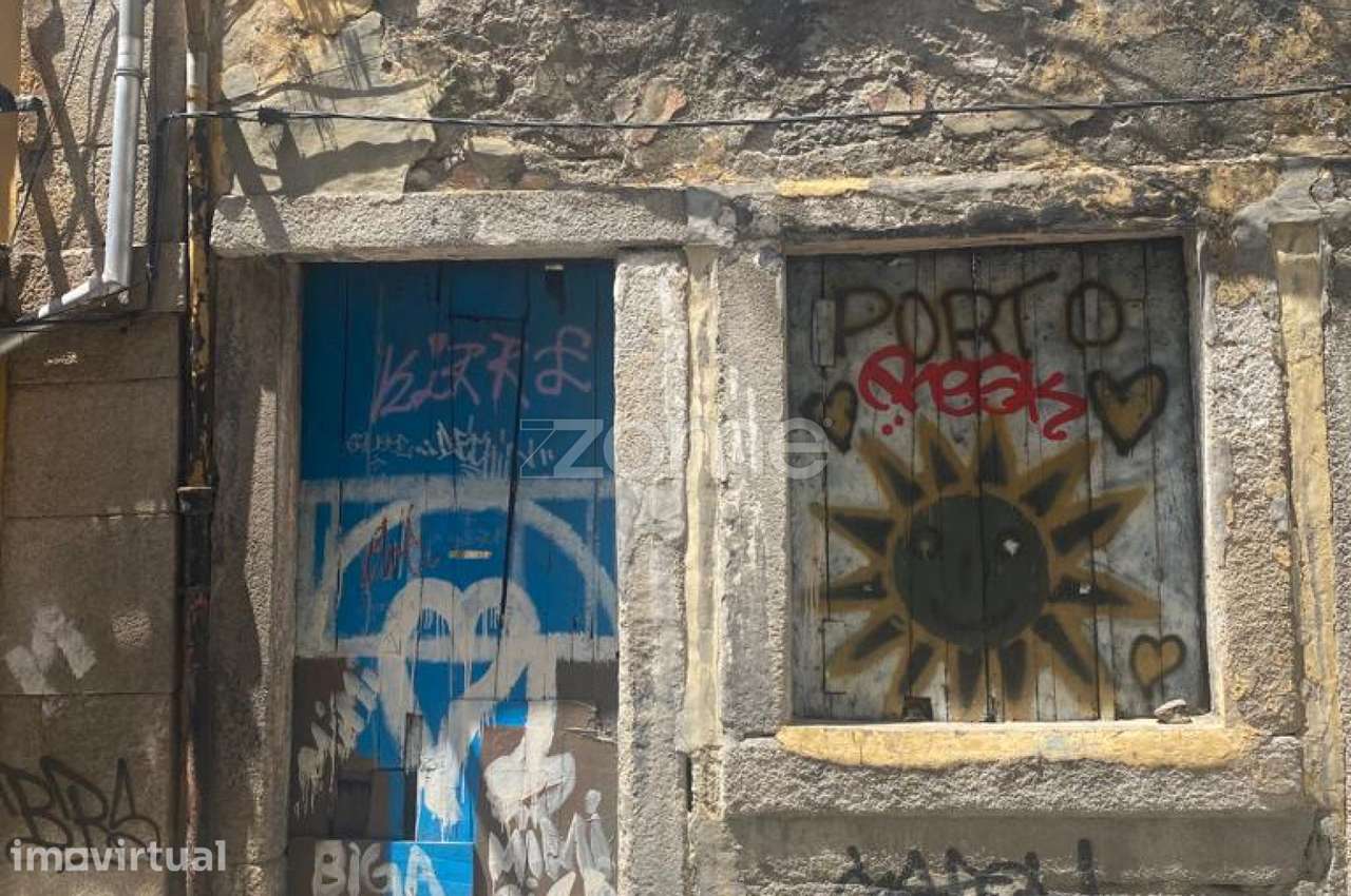 Terreno na baixa do Porto - junto ao rio - Grande imagem: 2/22