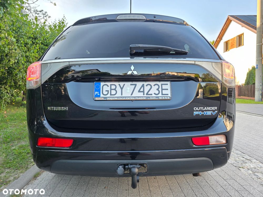 Mitsubishi Outlander 2.0 4WD Plus - 11