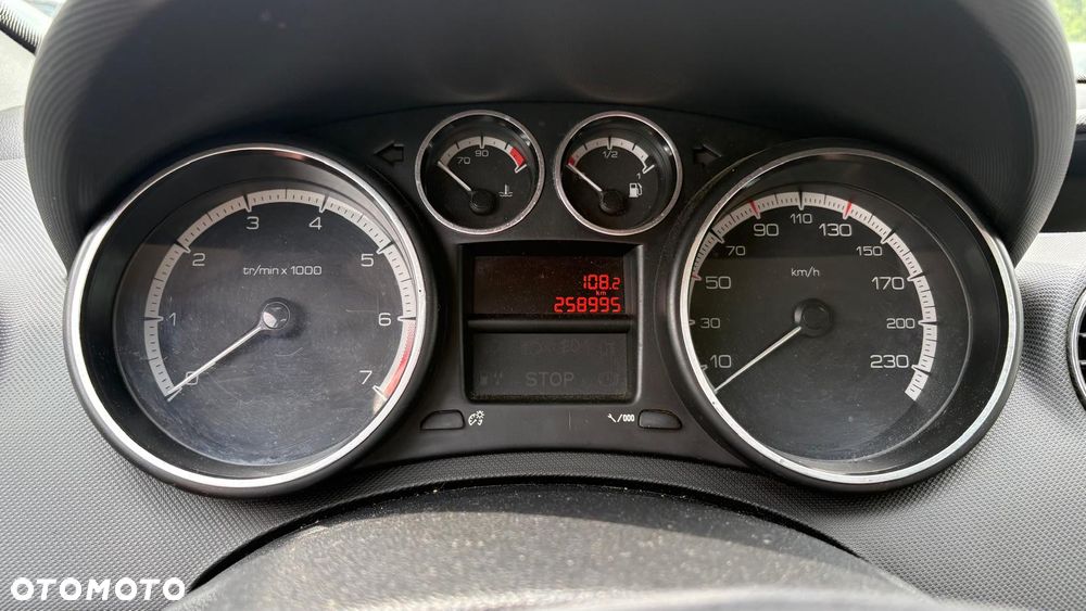 Peugeot 308 120 VTi Style - 11