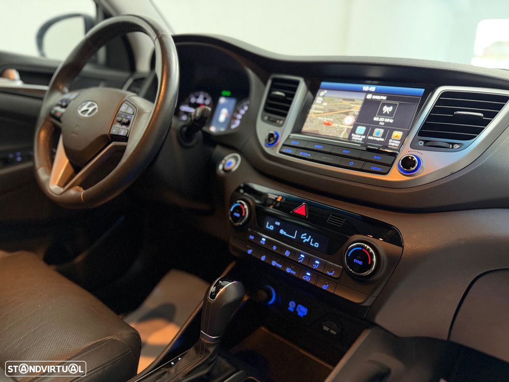 Hyundai Tucson 2.0 CRDi 4WD Auto Premium - 46