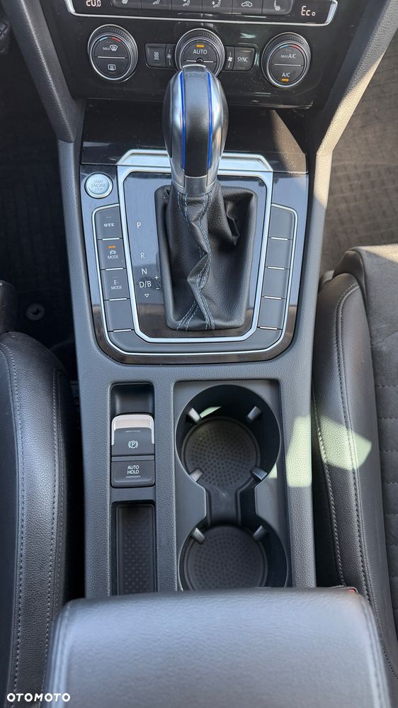 Volkswagen Passat - 19