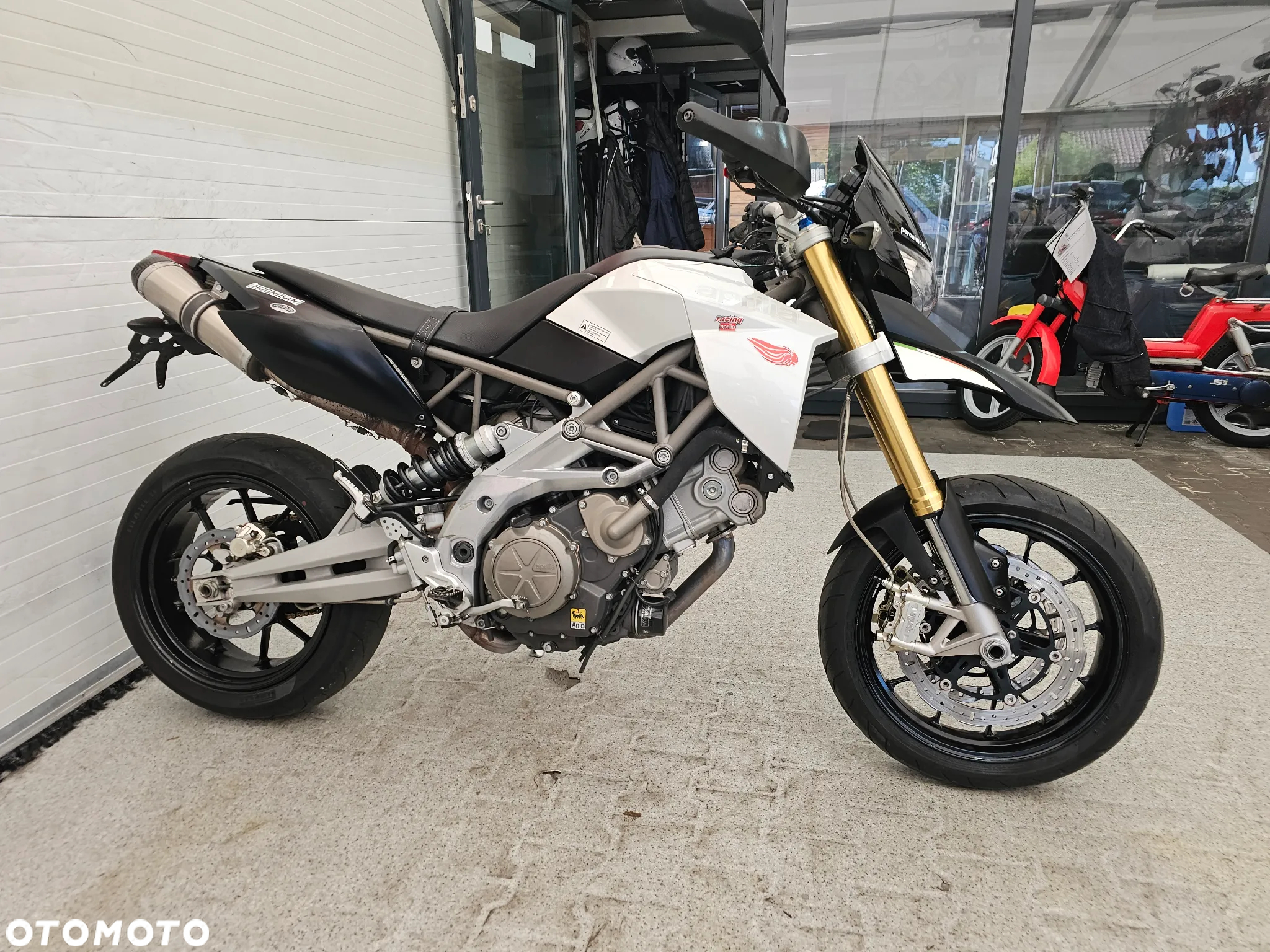 Aprilia Dorsoduro - 11