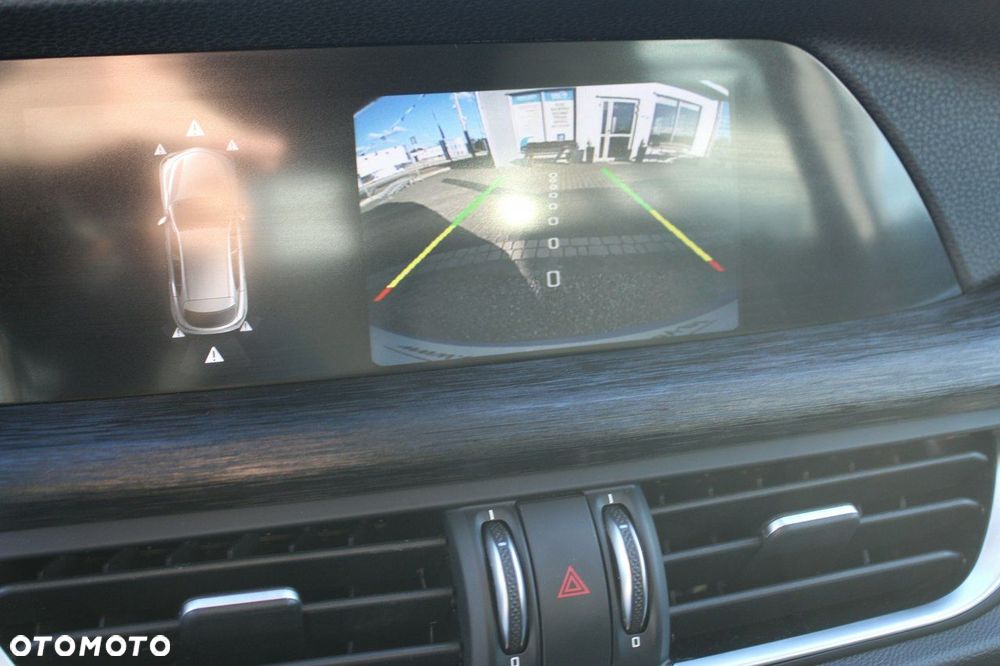 Alfa Romeo Stelvio - 29