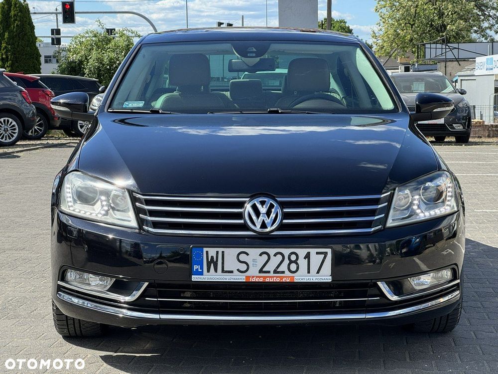 Volkswagen Passat - 13