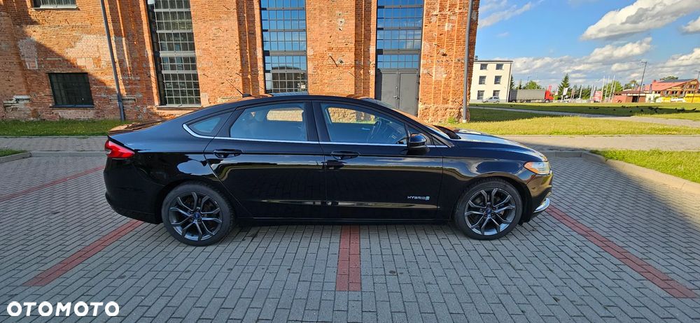 Ford Mondeo - 32