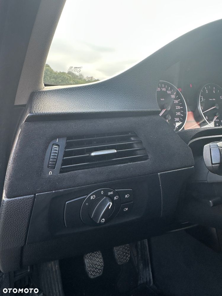 BMW Seria 3 320i - 3