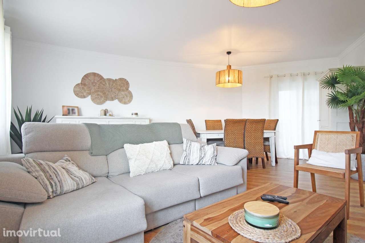 Apartamento T2 com terraço, garagem e boa localização - Grande imagem: 5/13