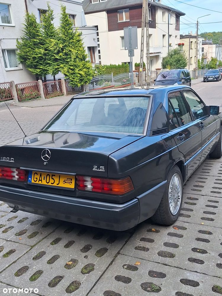 Mercedes-Benz W201 (190) - 8