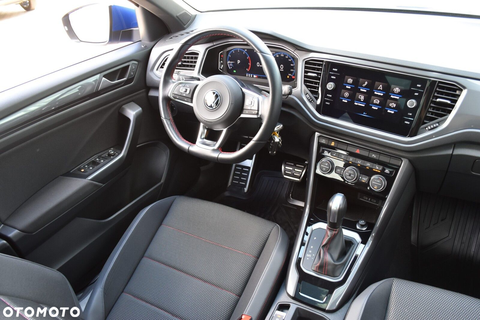 Volkswagen T-Roc - 9