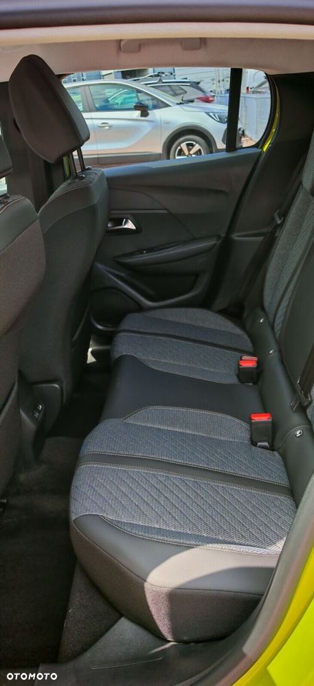 Peugeot 208 - 14