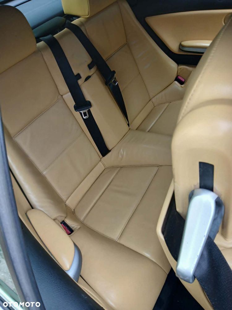 BMW Seria 3 323i - 12
