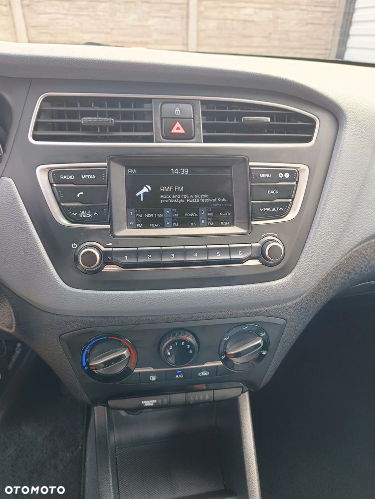 Hyundai i20 1.25 Comfort - 24