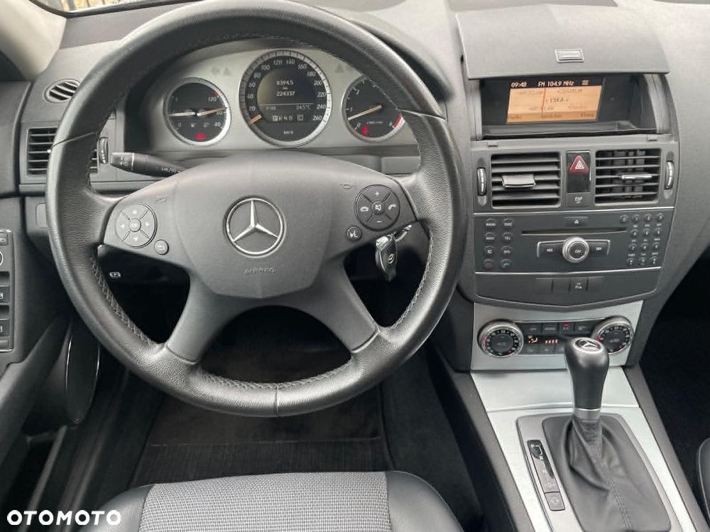 Mercedes-Benz Klasa C 320 CDI 7G-TRONIC Avantgarde - 13