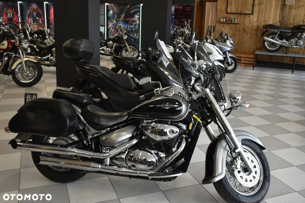 Suzuki Intruder - 39