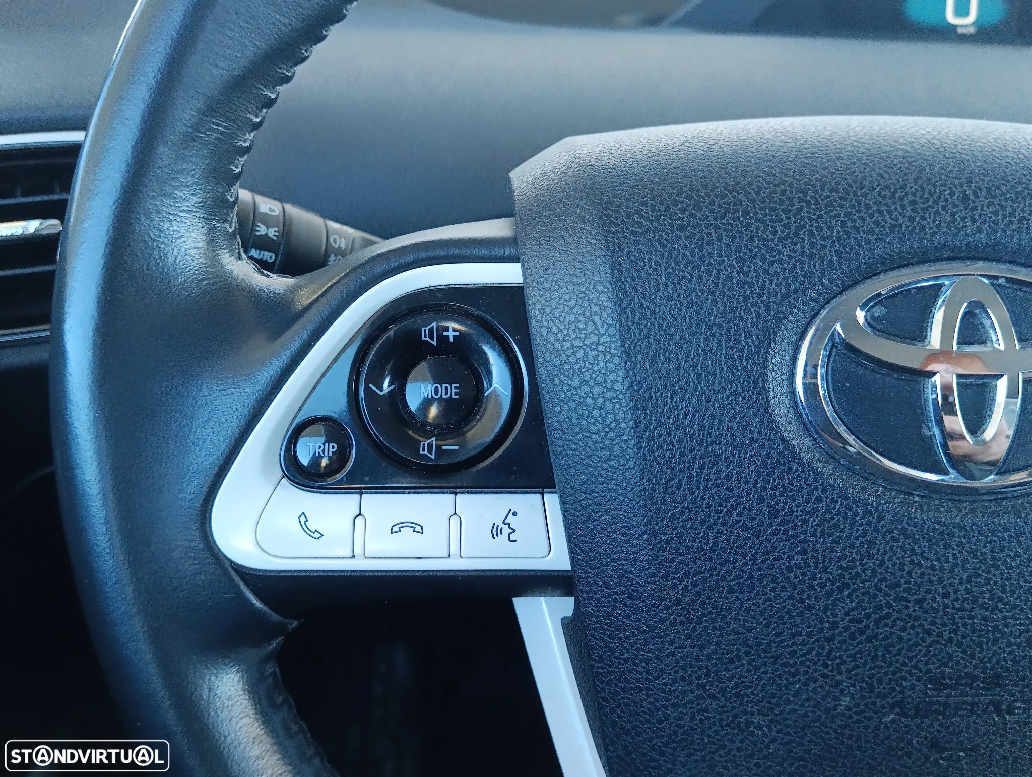 Toyota Prius 1.8 Luxury Pele+Pack Techno - 11