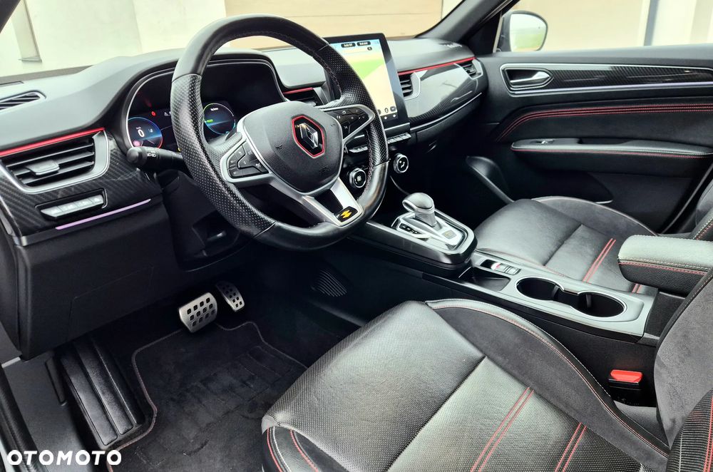 Renault Arkana E-TECH 145 R.S.LINE - 9