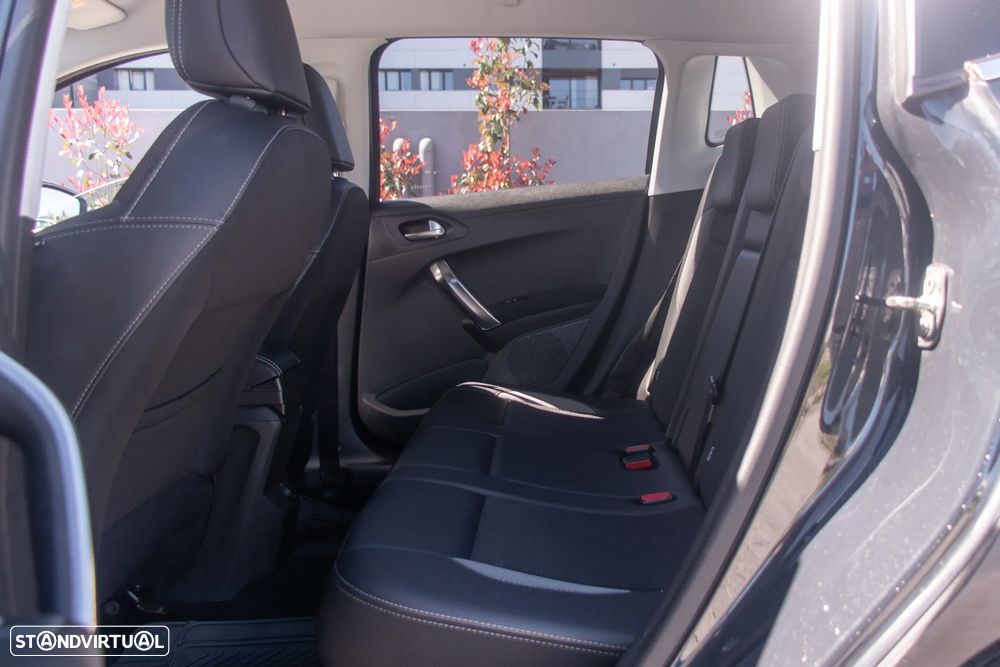 Peugeot 2008 1.6 BlueHDi Allure - 13