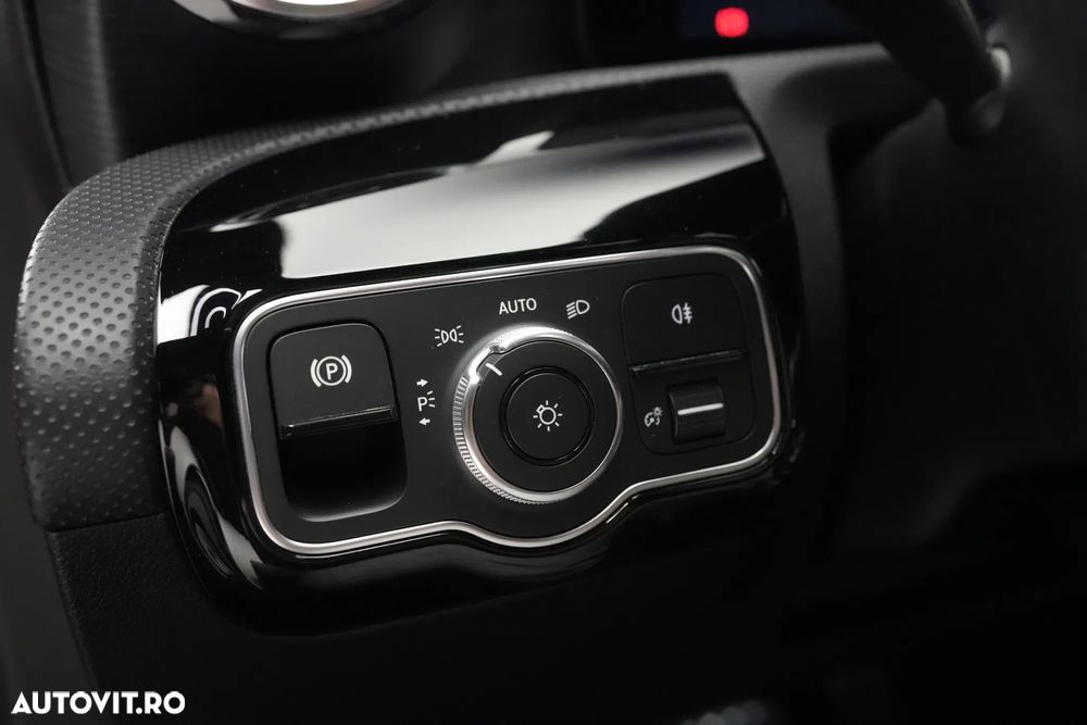 Mercedes-Benz CLA 200 7G-DCT AMG Line - 26