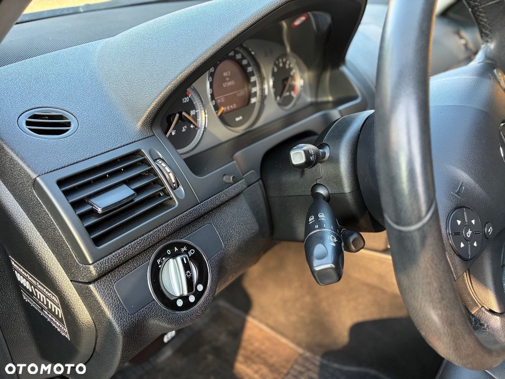 Mercedes-Benz Klasa C 350 Avantgarde - 21