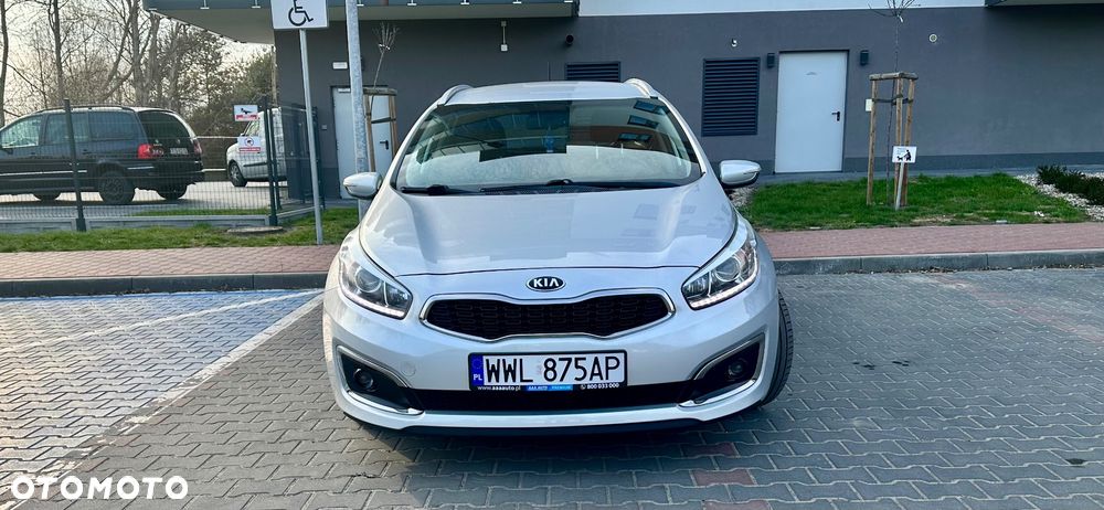 Kia Ceed - 24