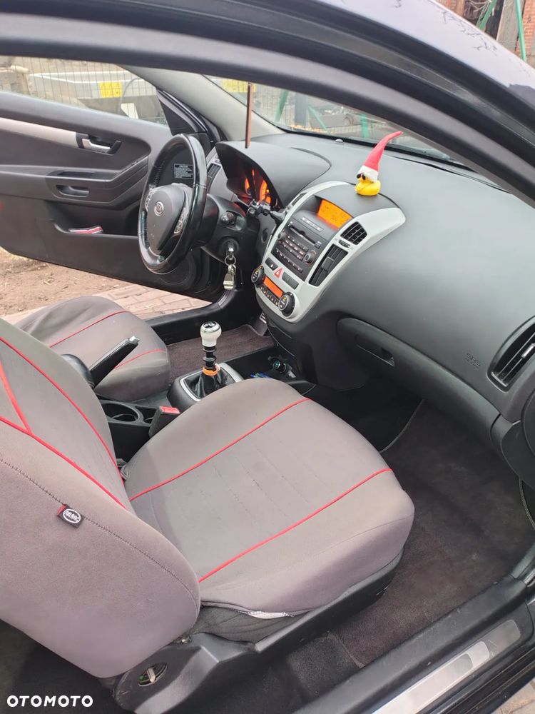 Kia Ceed 1.6 Crdi Comfort - 17