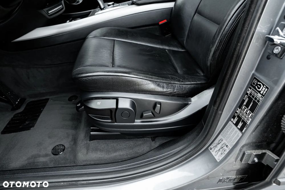 BMW X5 xDrive30d - 16