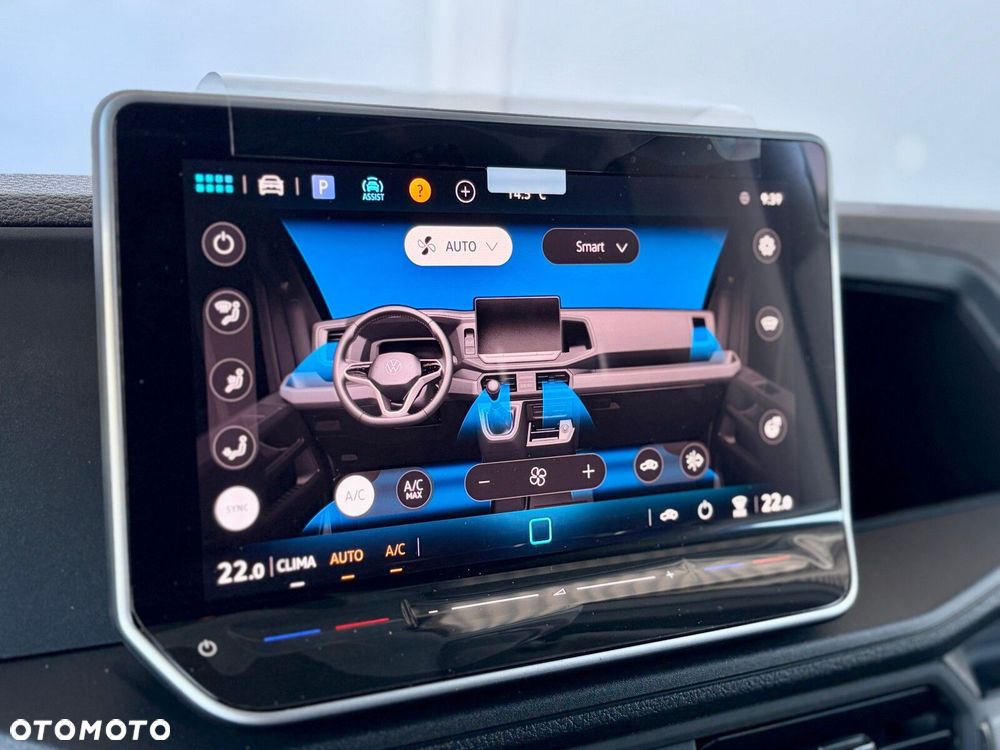 Volkswagen Crafter 35 Furgon z wysokim dachem silnik: 2,0 l EU6 SCR 177 KM / skrzynia biegów: Przedni napęd manualna 6-biegowa rozstaw osi: 4490 mm - 34
