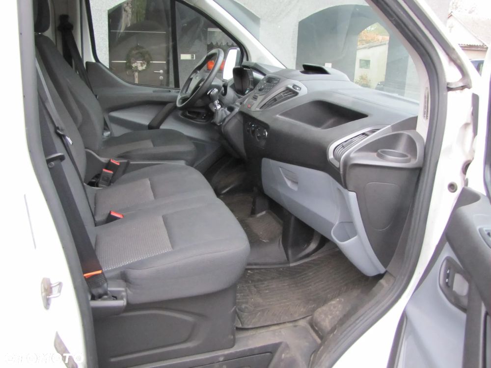 Ford transit custon - 9