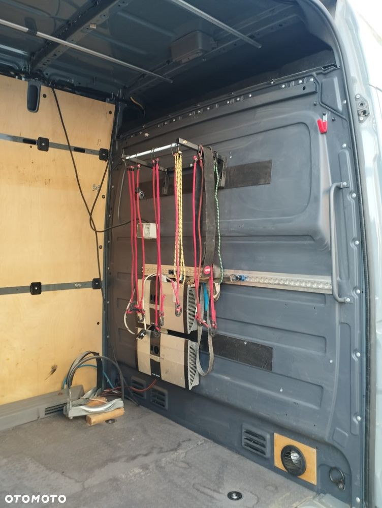 Mercedes-Benz Sprinter - 6