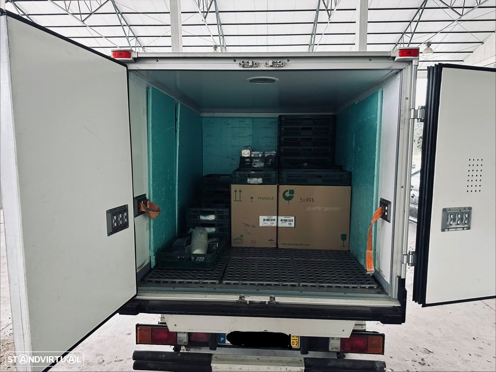 Nissan Pick Up 2.5 D King Cab - 2