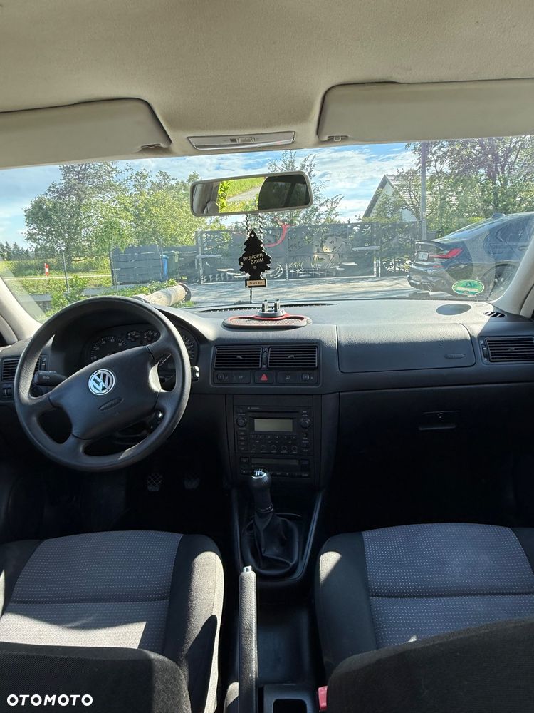 Volkswagen Golf 1.6 Basis - 6