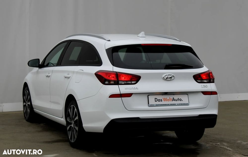 Hyundai i30 Kombi 1.6 CRDI DCT Select - 17