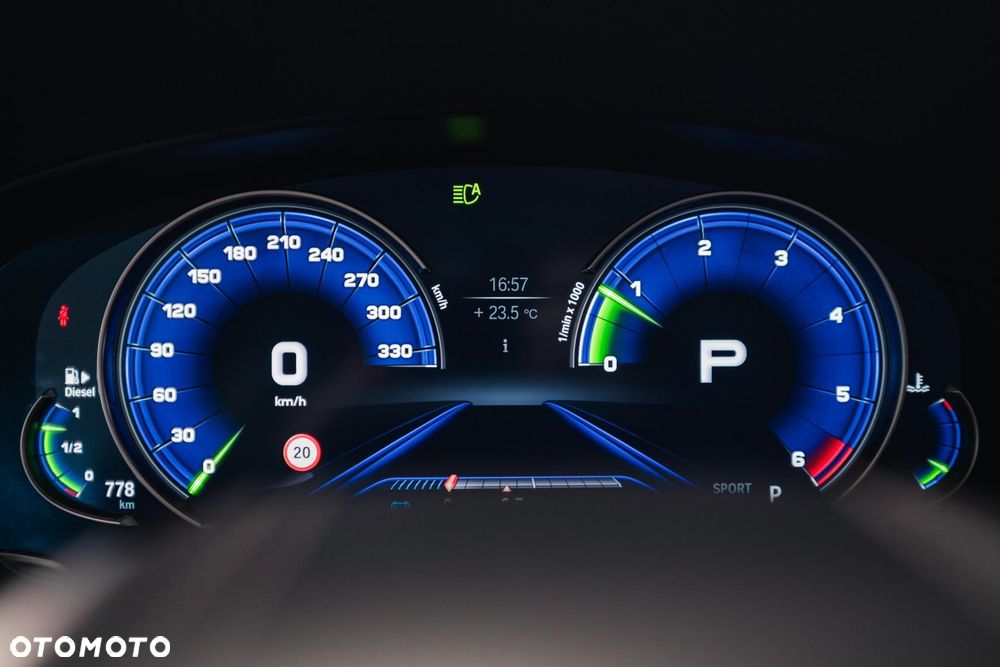 BMW Seria 5 520d xDrive Luxury Line - 33