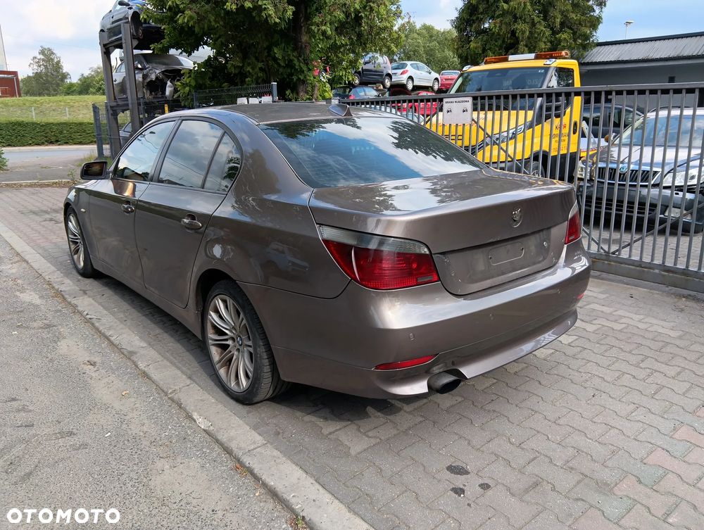 *BMW E60* Samochód na części - 5